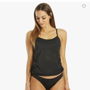 Nike
Women's Chlorine Resistant Essential Layered Tankini Top